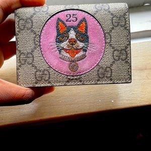 Gucci Wallet.